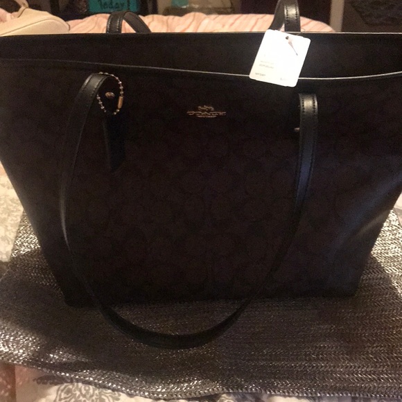 Coach handbag - Picture 1 of 3